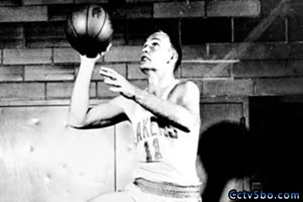 NBA冠军编年史：1952-53 <a href=//www.investrk.com/lanqiu/knicks/ target=_blank class=infotextkey>尼克斯</a>怨念<a href=//www.investrk.com/lanqiu/lakers/ target=_blank class=infotextkey>湖人</a>第四冠